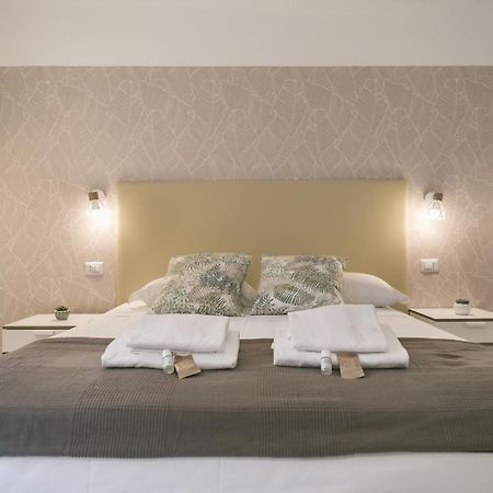 White Candia Guesthouse โรม ภายนอก รูปภาพ