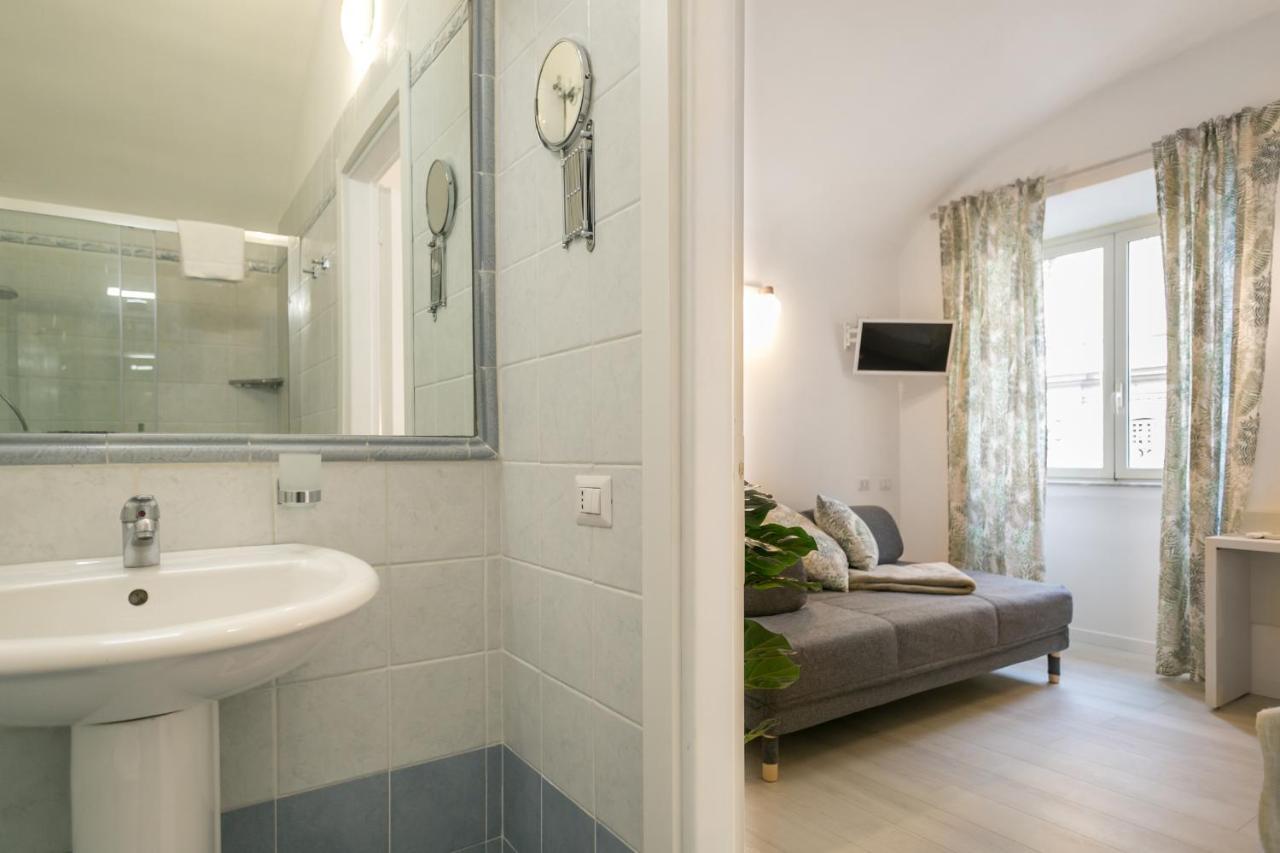 White Candia Guesthouse โรม ภายนอก รูปภาพ