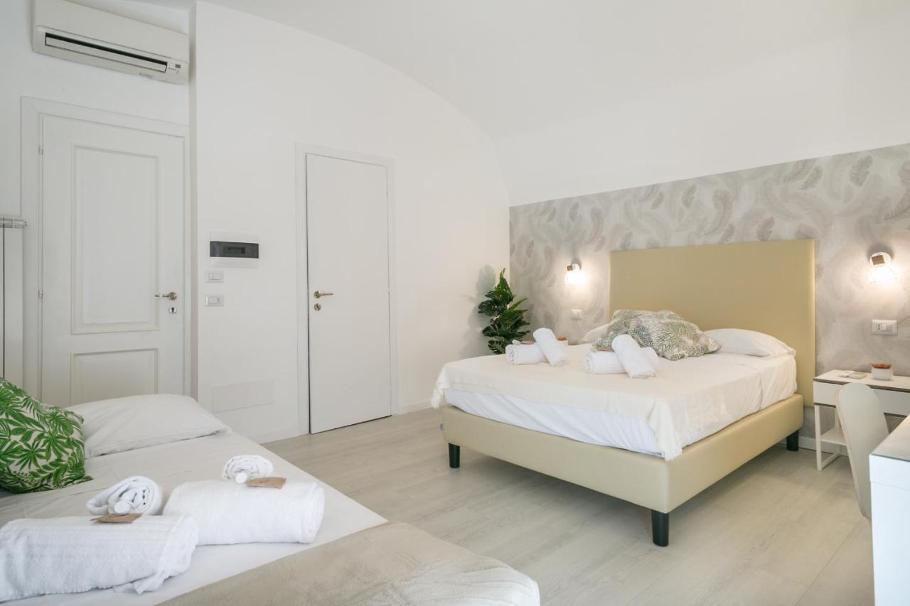 White Candia Guesthouse โรม ภายนอก รูปภาพ